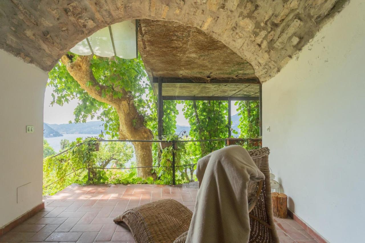 Simons Apartment With Amazing View By Rent All Como Блевио Екстериор снимка