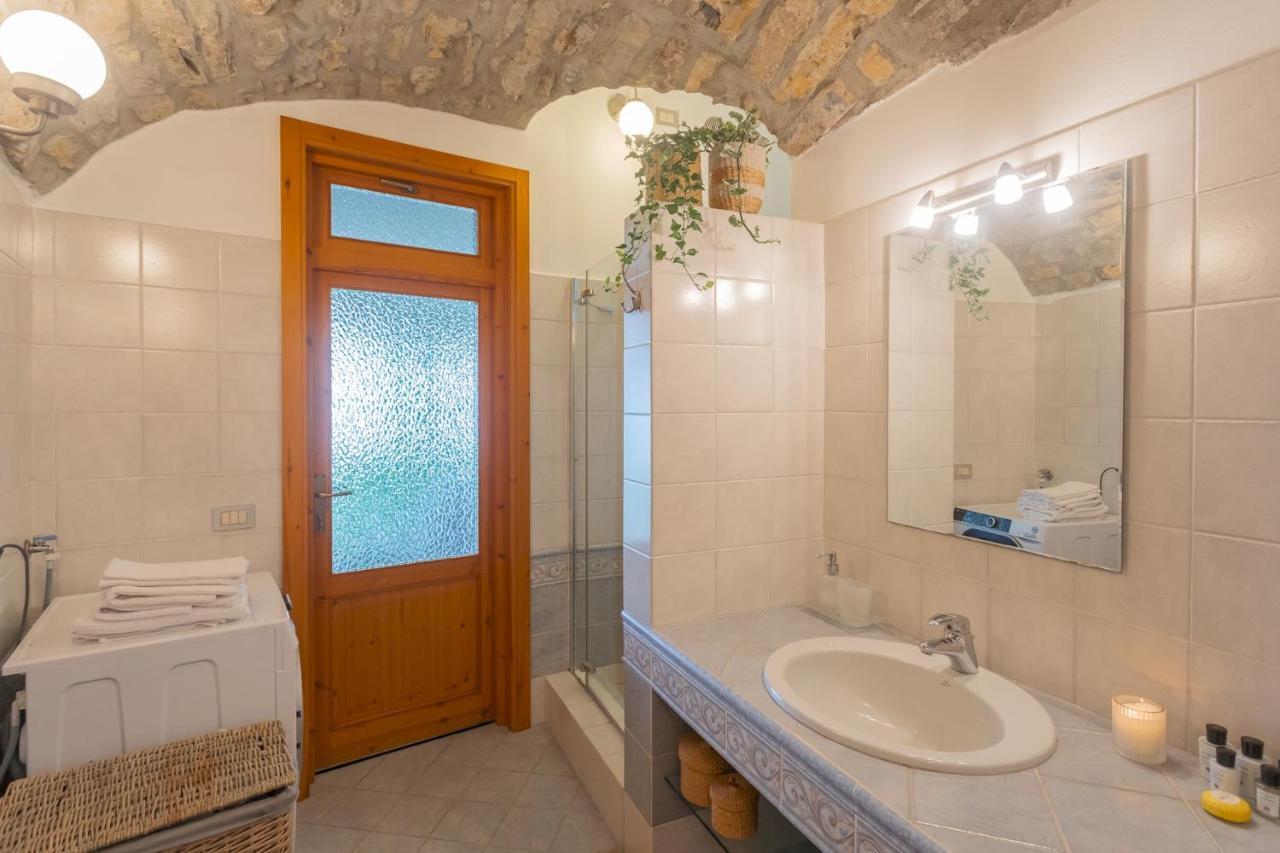 Simons Apartment With Amazing View By Rent All Como Блевио Екстериор снимка